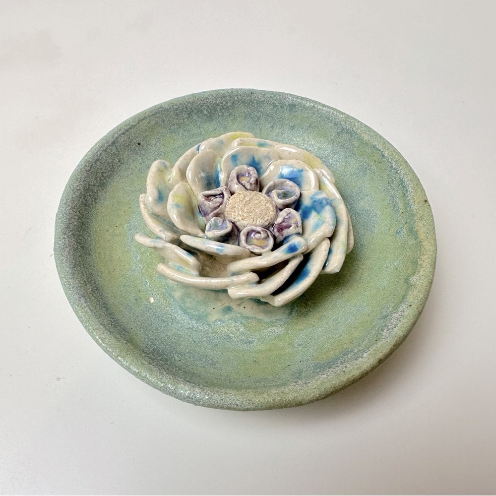 Handmade sculpted flower stoneware mini dish